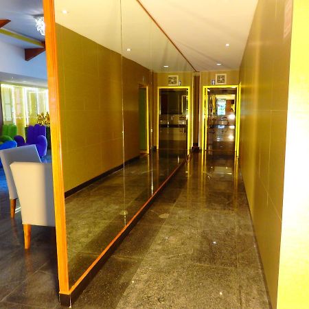 Pohseen Grand Palace Hotel Bangkok Bagian luar foto