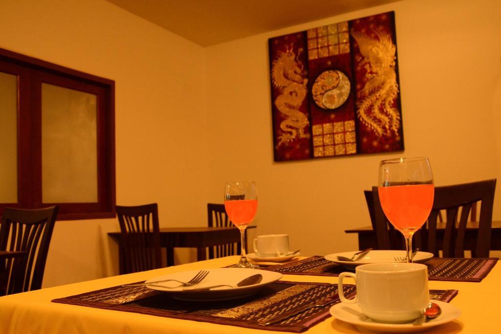 Pohseen Grand Palace Hotel Bangkok Bagian luar foto