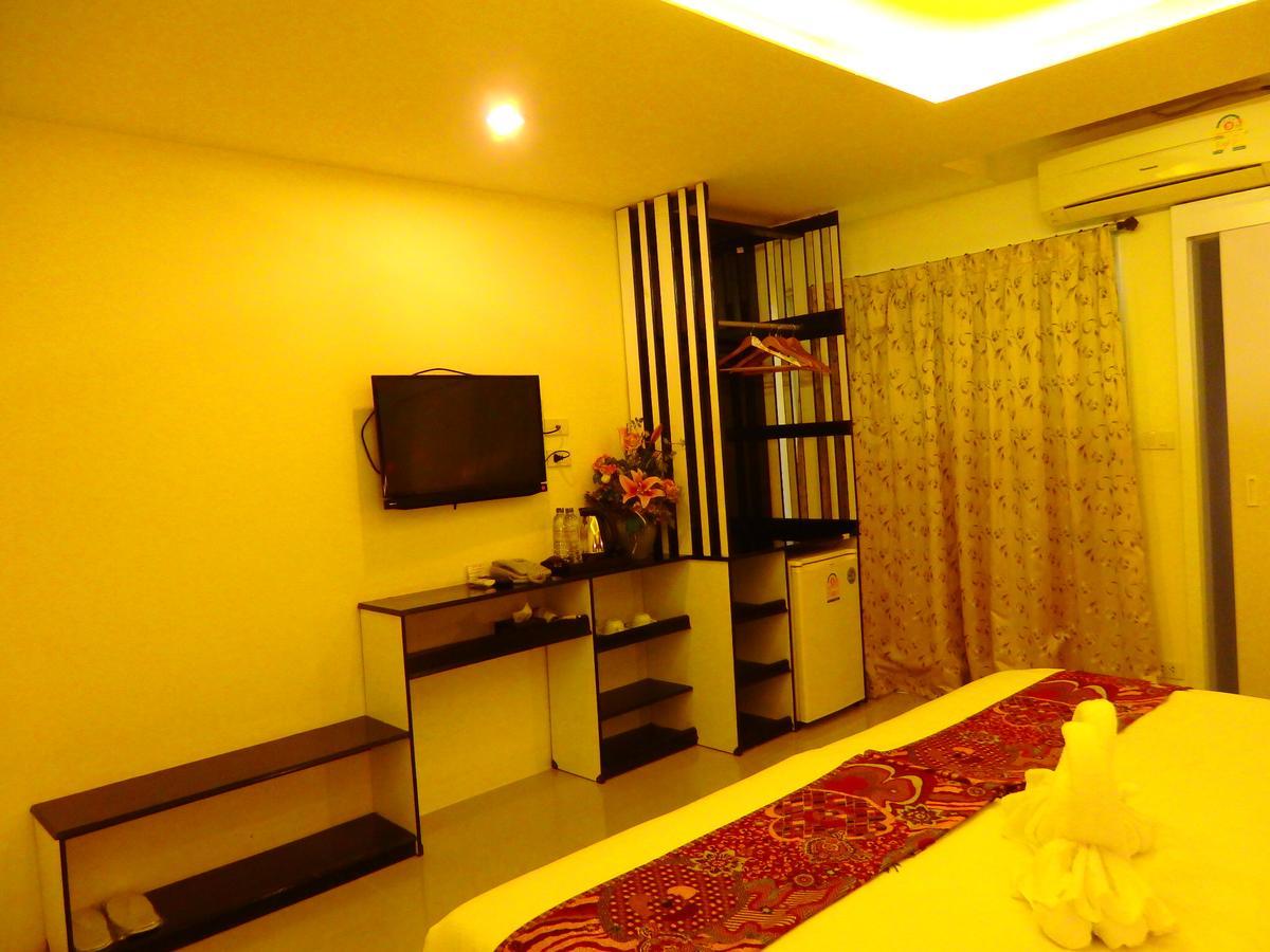 Pohseen Grand Palace Hotel Bangkok Bagian luar foto