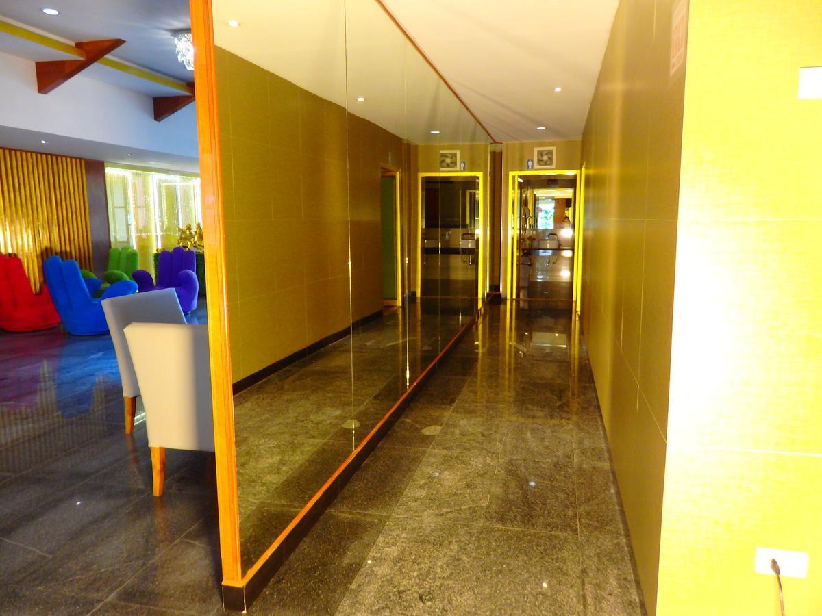 Pohseen Grand Palace Hotel Bangkok Bagian luar foto