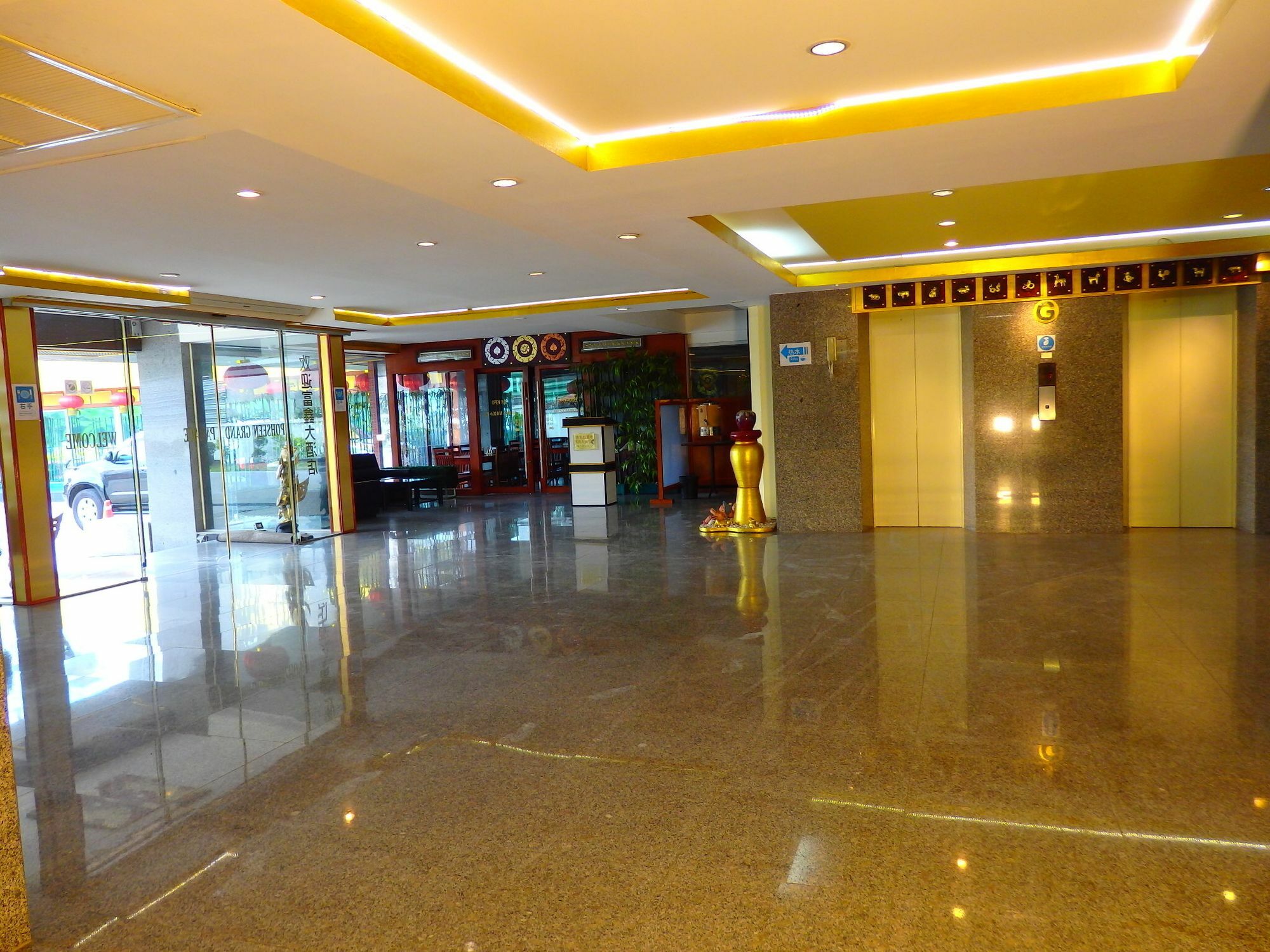 Pohseen Grand Palace Hotel Bangkok Bagian luar foto