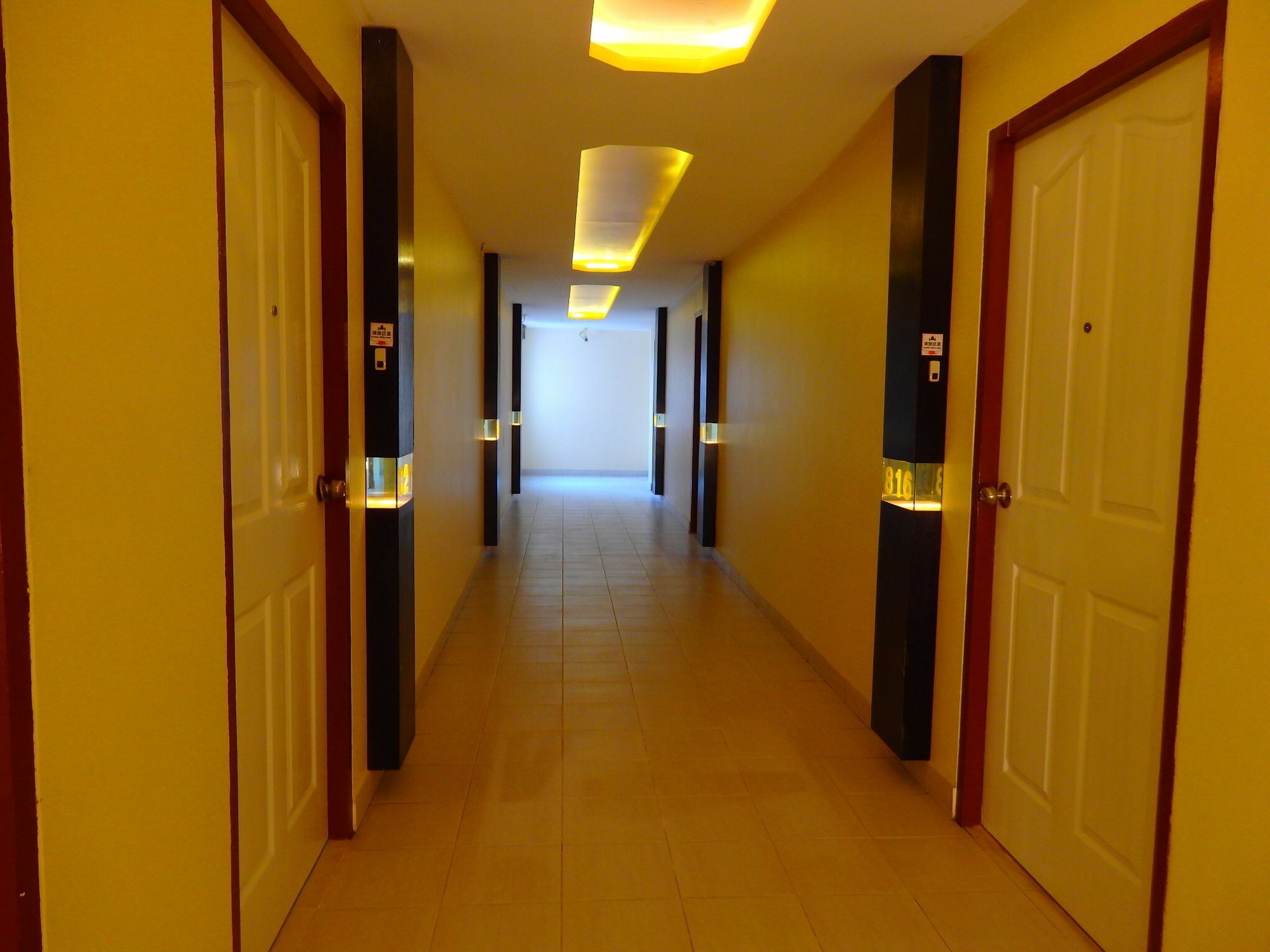 Pohseen Grand Palace Hotel Bangkok Bagian luar foto