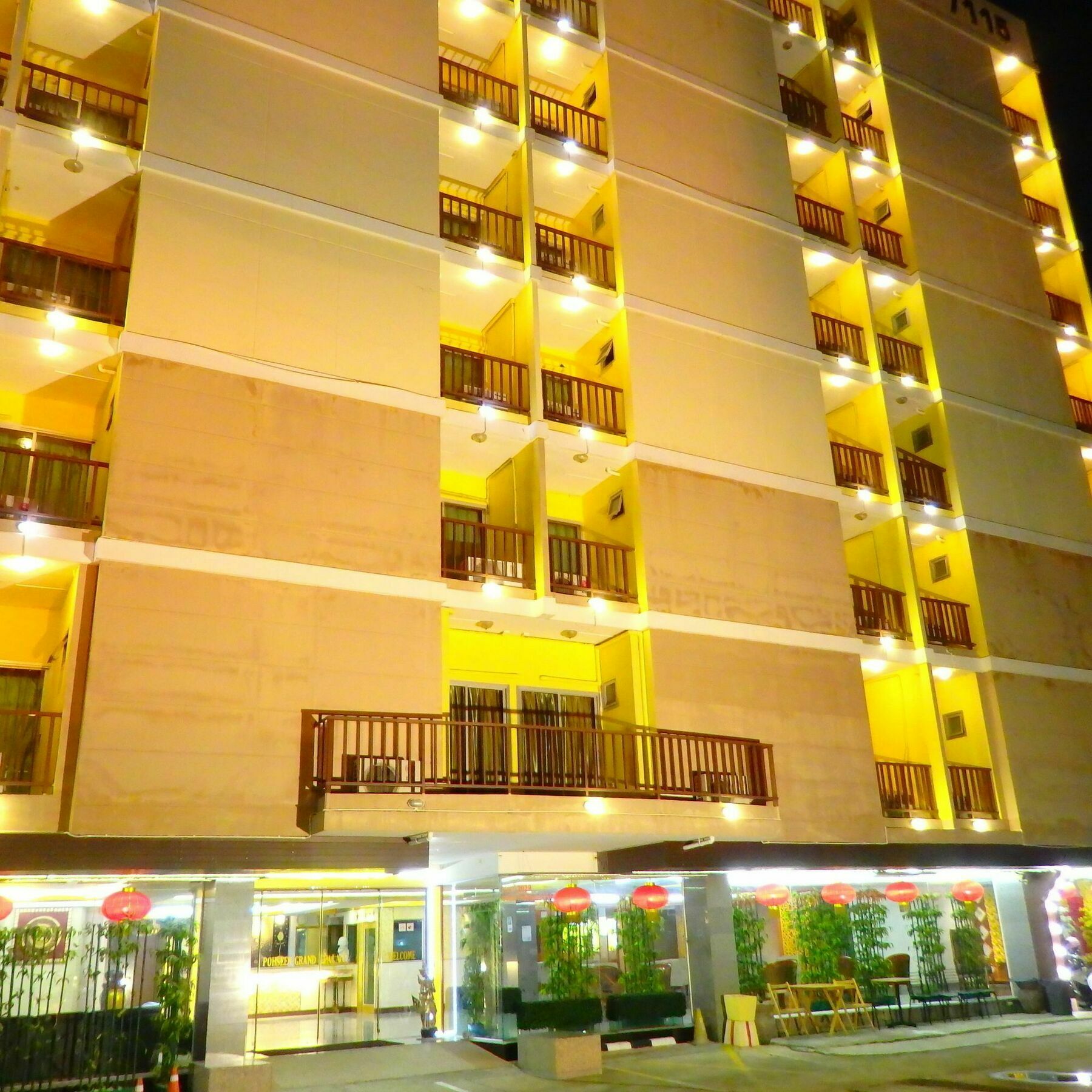 Pohseen Grand Palace Hotel Bangkok Bagian luar foto
