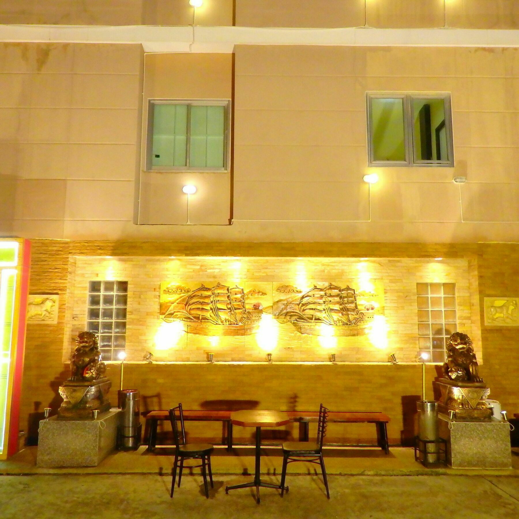 Pohseen Grand Palace Hotel Bangkok Bagian luar foto