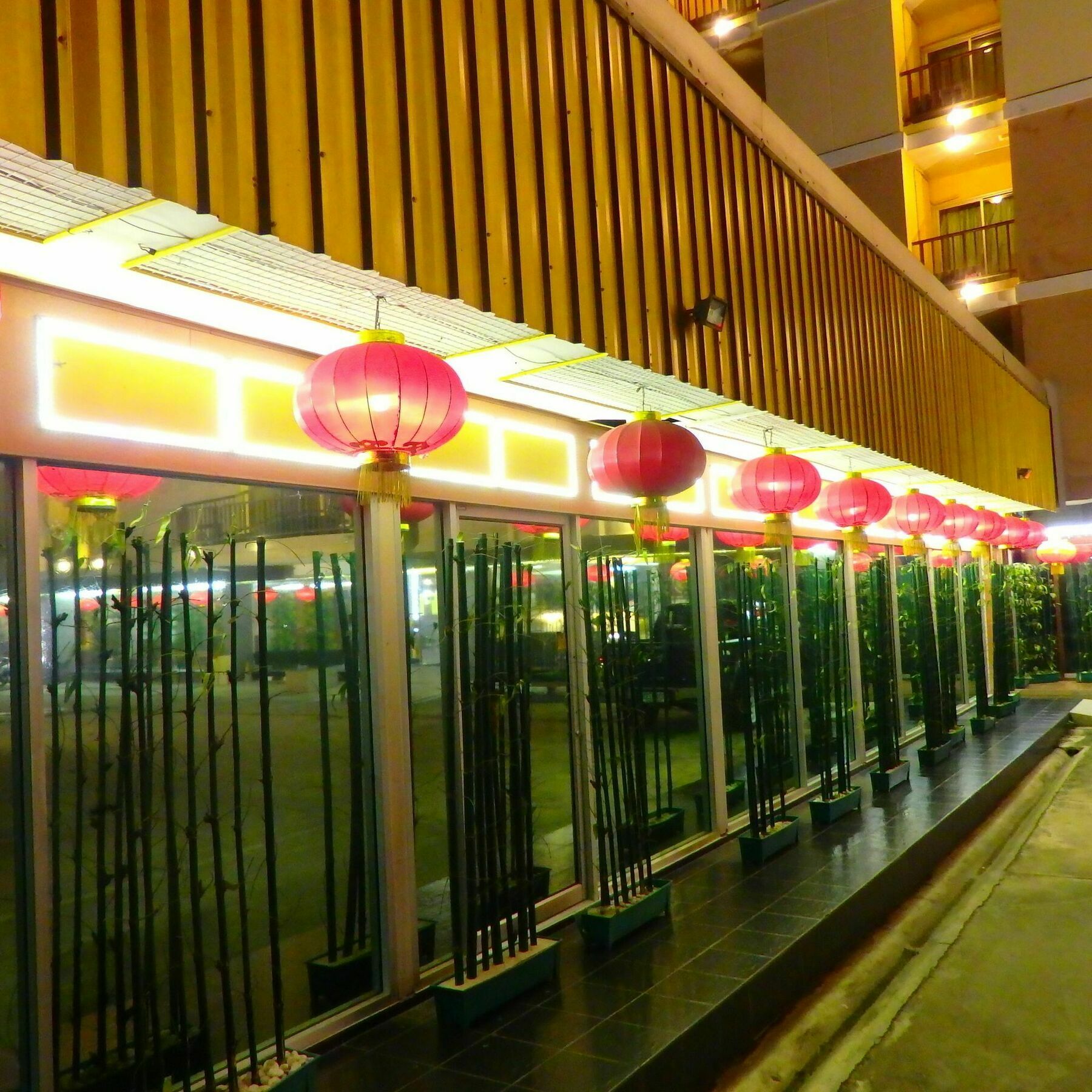 Pohseen Grand Palace Hotel Bangkok Bagian luar foto